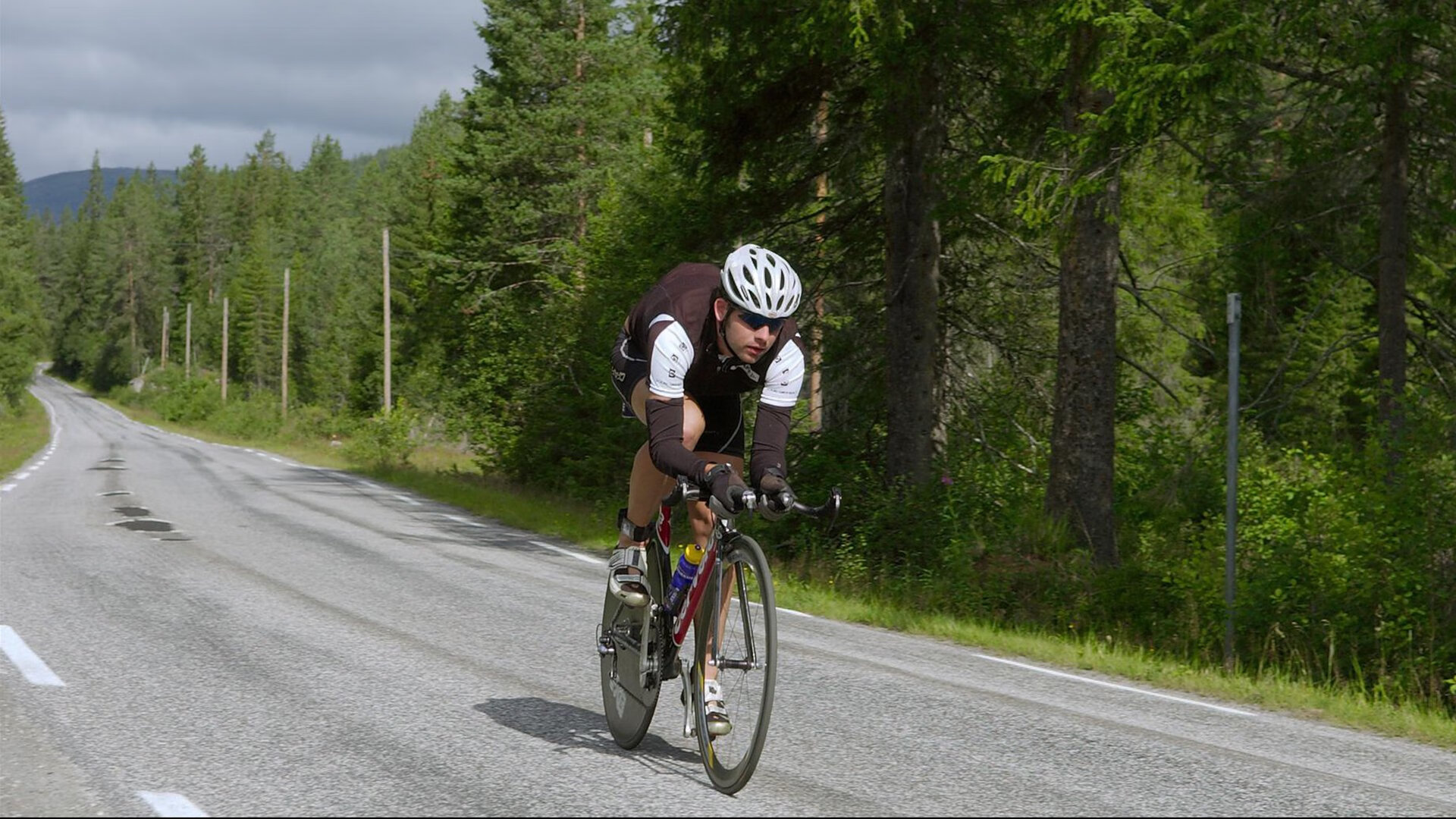 华夏篮球联盟与国际合作不断深化，提升赛事水平，华夏联盟创始人