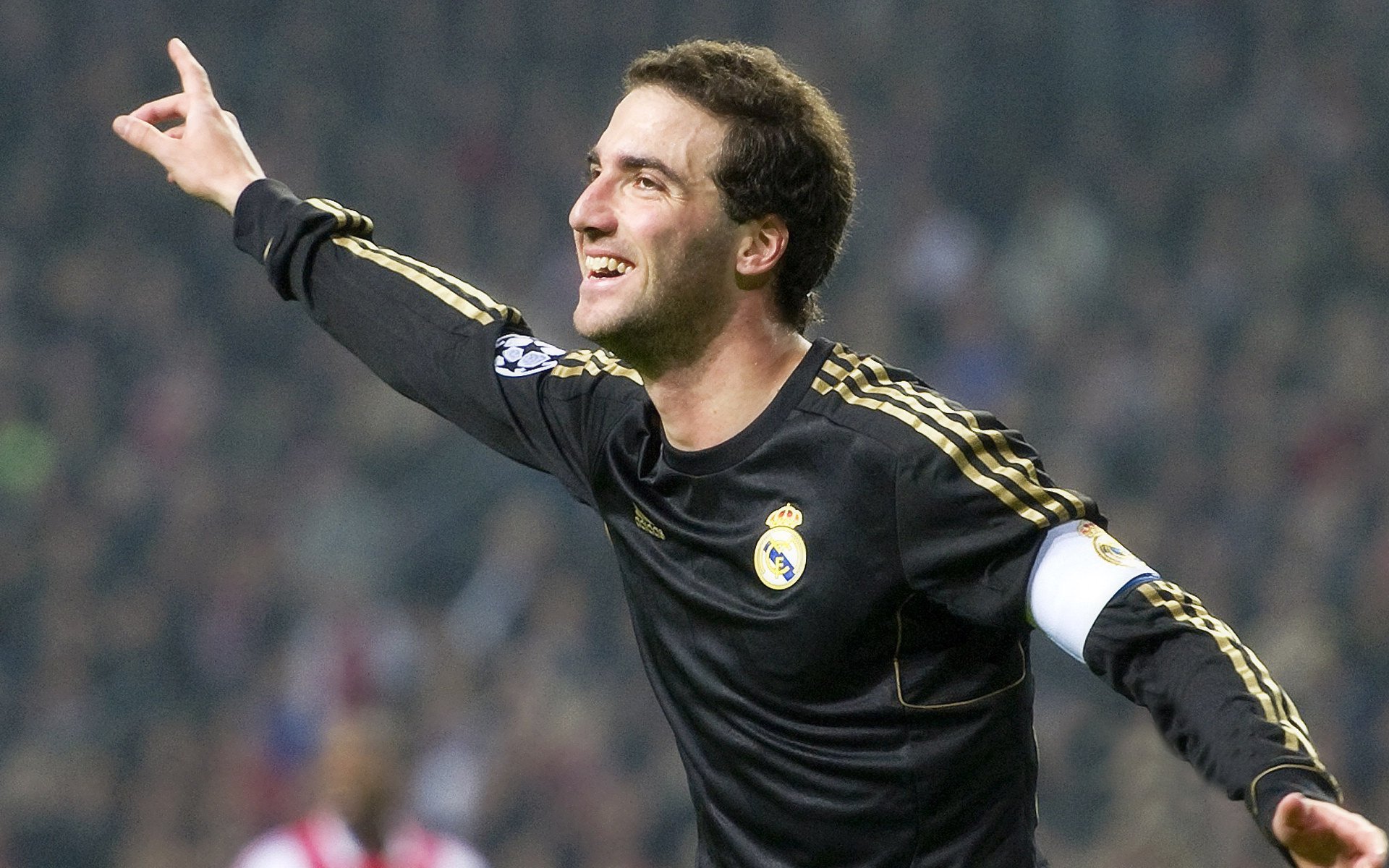 纽卡斯尔1-0击败布莱顿，伊萨克头球制胜，纽卡斯尔 球员